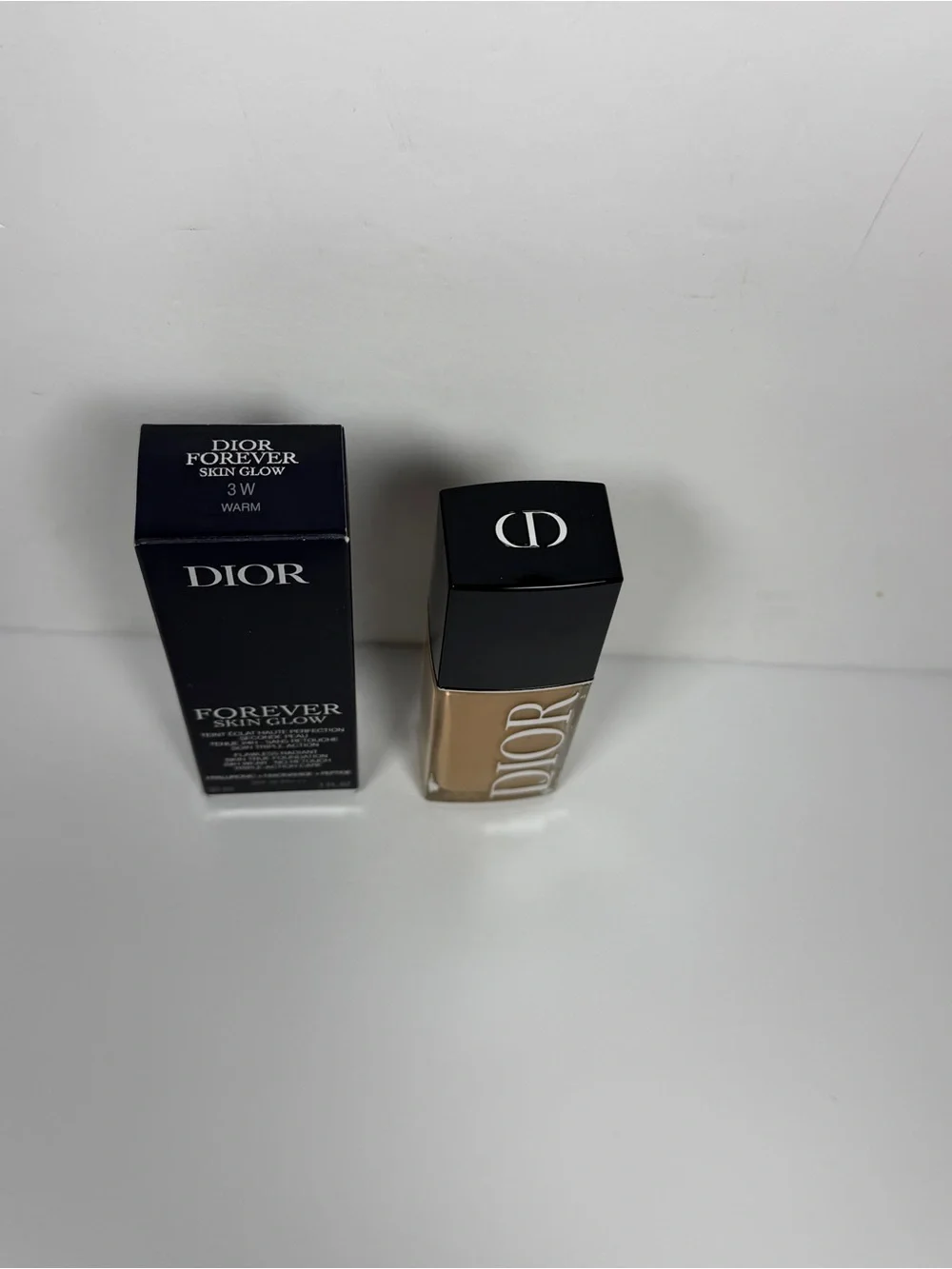 Dior Forever Skin Glow Liquid Foundation 3W Warm Radiant SPF 25 1 fl oz